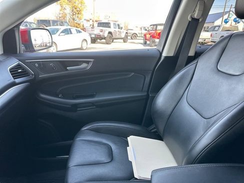 Certified 2020 Ford Edge Titanium image 35
