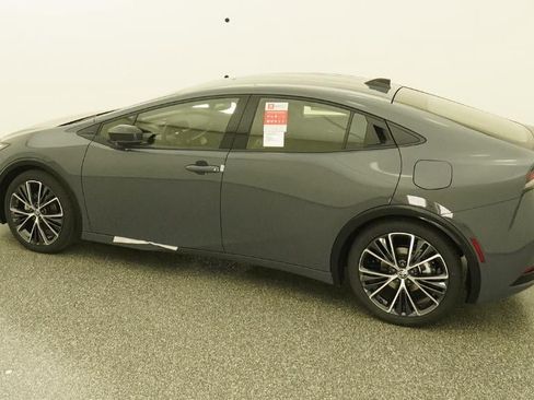 New 2026 Toyota Prius XLE FWD image 4