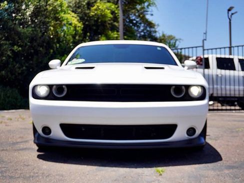 Used 2015 Dodge Challenger R/T Scat Pack w/ Scat Pack Appearance Package RWD image 5