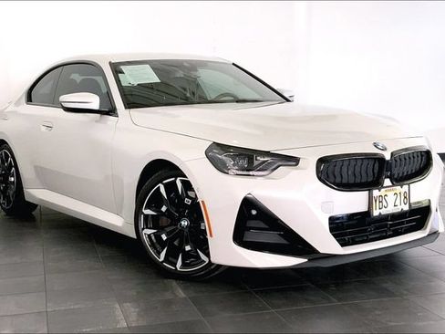 Used 2025 BMW 230i Coupe RWD image 2