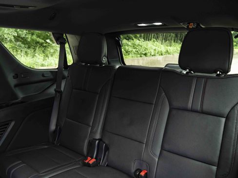 Used 2025 Chevrolet Tahoe RST w/ Comfort Package AWD/4WD image 19