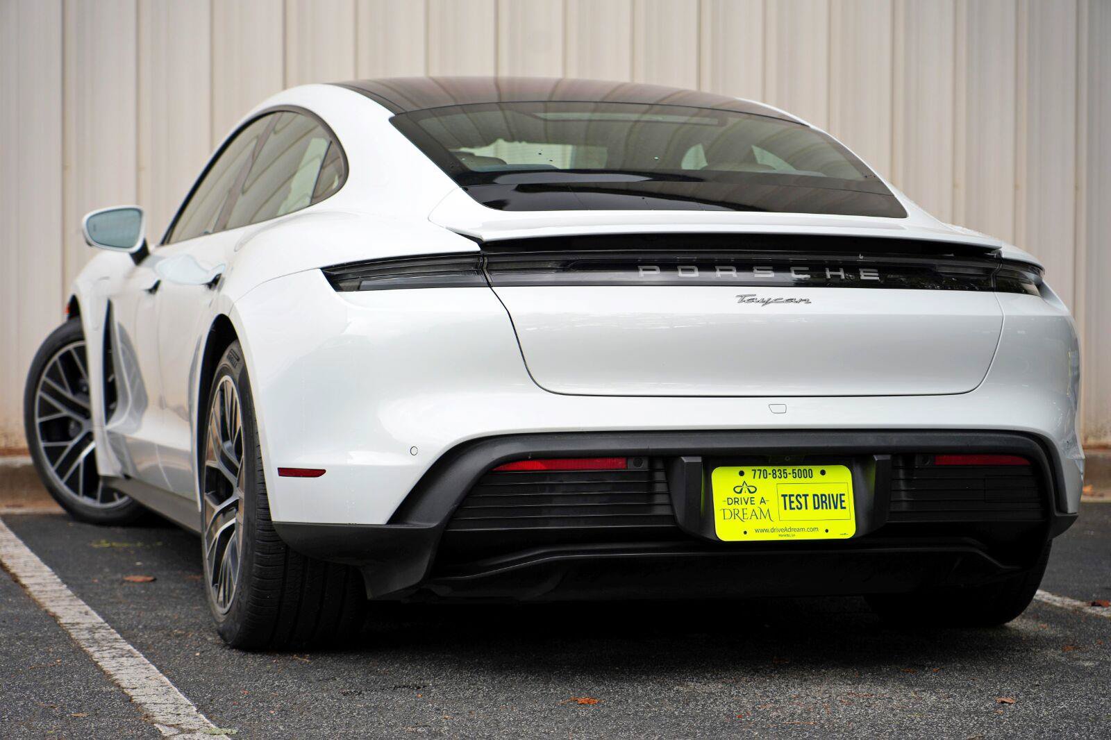 Used 2022 Porsche Taycan RWD image 6