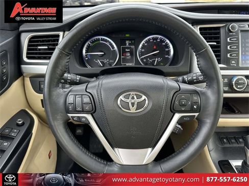 Used 2015 Toyota Highlander Limited Platinum image 18