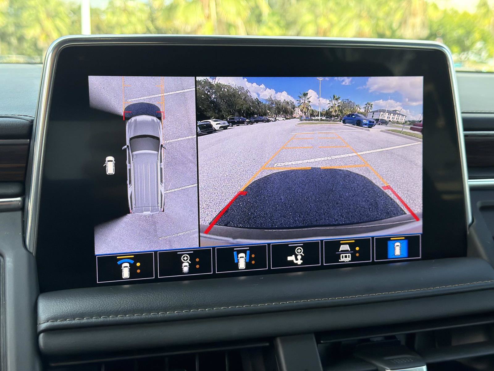 Used 2021 Chevrolet Tahoe High Country RWD image 24