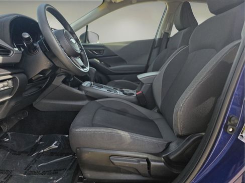 Used 2025 Subaru Crosstrek 2.0i Premium image 2