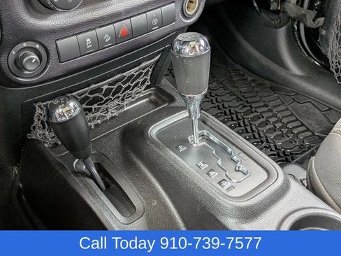 Used 2015 Jeep Wrangler Unlimited Rubicon w/ Dual Top Group AWD/4WD image 25
