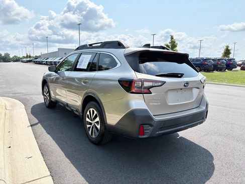 Used 2020 Subaru Outback Premium AWD/4WD image 6
