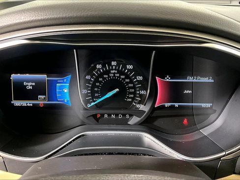 Used 2016 Ford Fusion SE w/ Equipment Group 202A FWD image 16