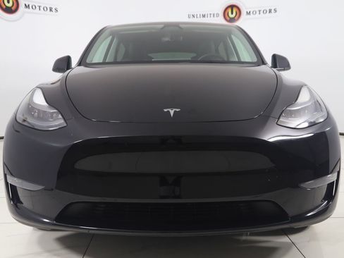Used 2024 Tesla Model Y Long Range AWD/4WD image 51