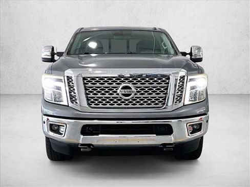 Used 2016 Nissan Titan SL RWD image 3