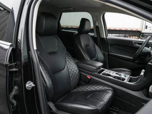 Used 2024 Ford Edge Titanium image 21