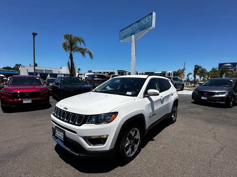 Used 2021 Jeep Compass Limited FWD image 2