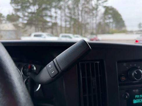 Used 2020 Chevrolet Express 2500 w/ Driver Convenience Package image 17