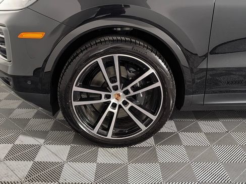 New 2026 Porsche Cayenne AWD/4WD image 11