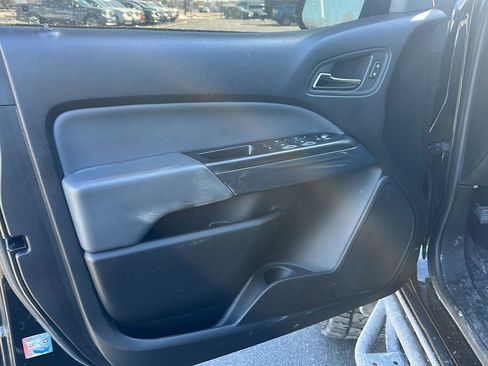 Used 2019 Chevrolet Colorado Z71 image 9