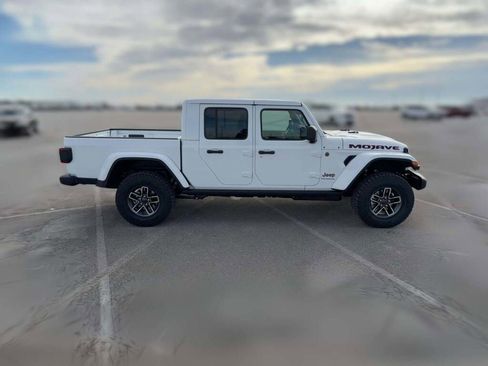New 2026 Jeep Gladiator Mojave image 14