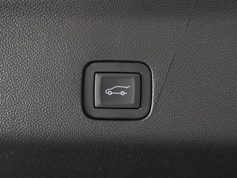 Used 2026 GMC Yukon XL AT4 Ultimate AWD/4WD image 14