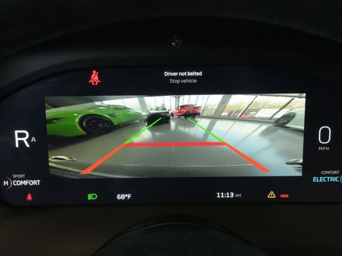 Used 2023 McLaren Artura RWD image 28