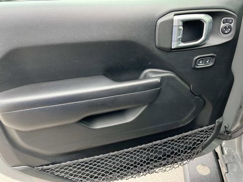 Used 2020 Jeep Wrangler Unlimited Sport image 25