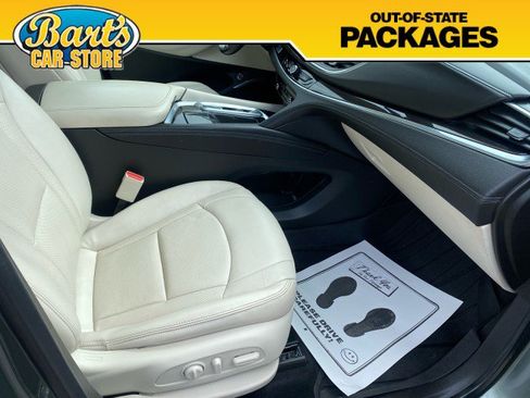 Used 2022 Buick Enclave Essence w/ Experience Buick Package image 19