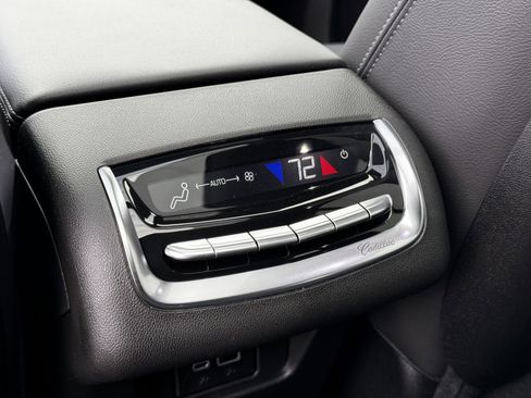 New 2025 Cadillac XT6 Luxury image 13