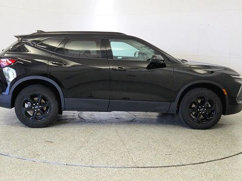 Used 2024 Chevrolet Blazer LT w/ Convenience Package FWD image 8