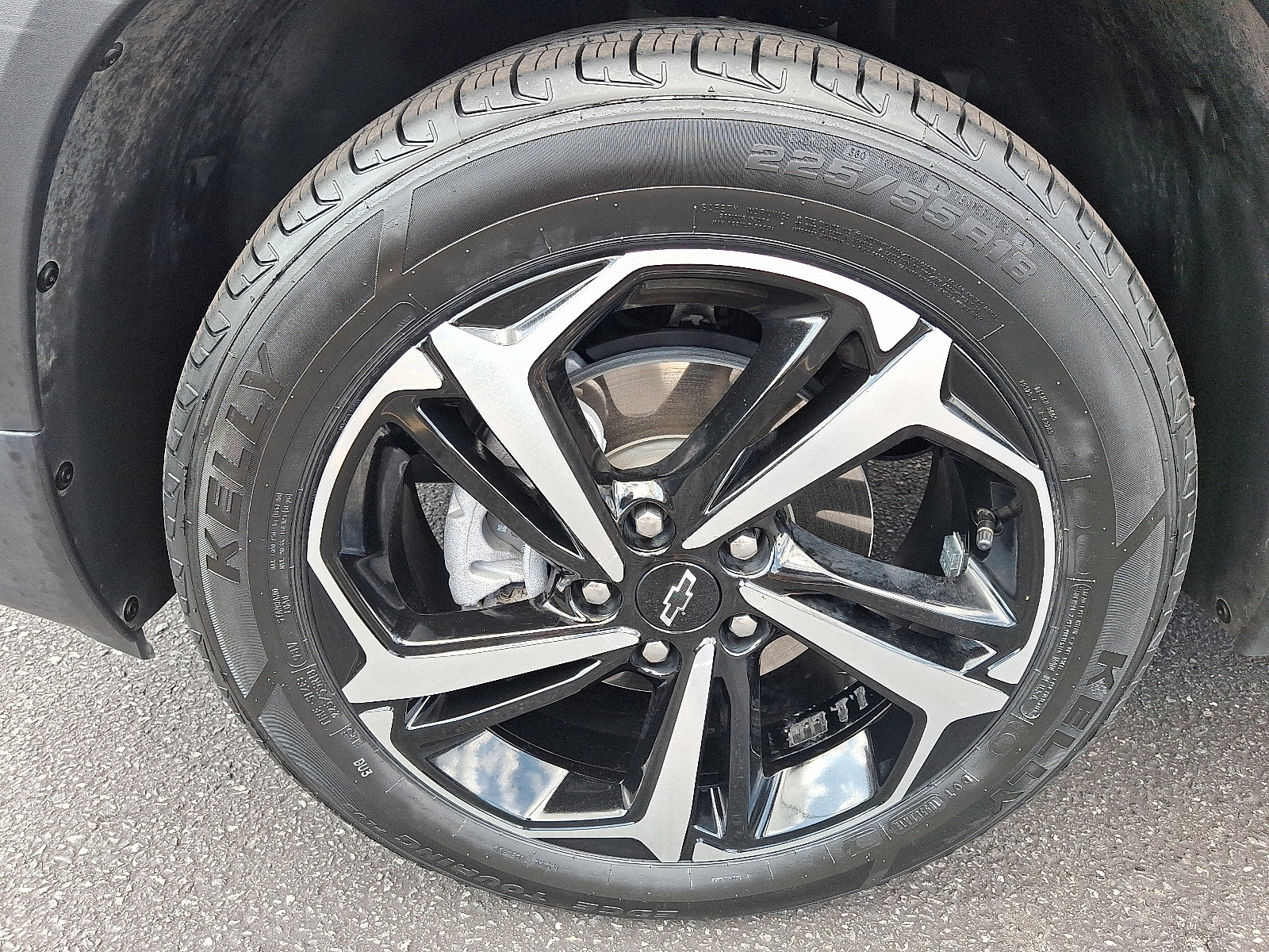 Used 2023 Chevrolet TrailBlazer RS w/ Sun and Liftgate Package AWD/4WD image 9