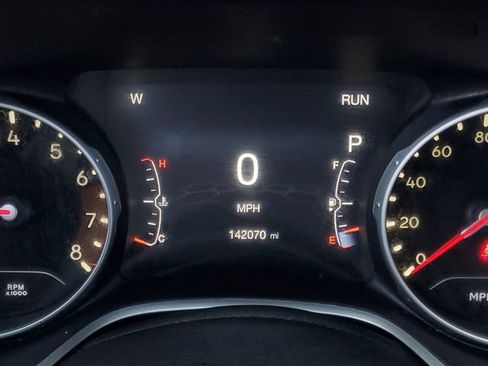 Used 2018 Jeep Compass Latitude w/ Popular Equipment Group image 17