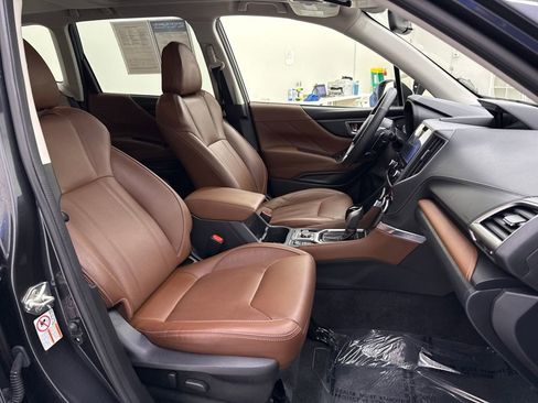 Used 2019 Subaru Forester Touring image 23