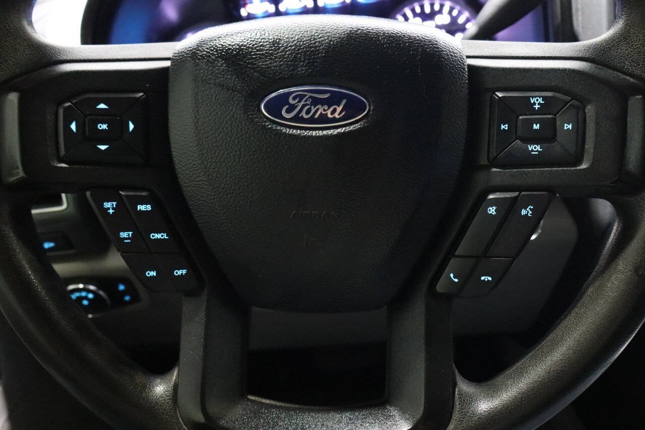 Used 2021 Ford F350 XLT w/ XLT Premium Package AWD/4WD image 18