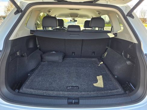 Used 2022 Volkswagen Tiguan SE AWD/4WD image 18