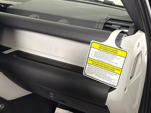 New 2026 Land Rover Defender 110 X-Dynamic SE image 33