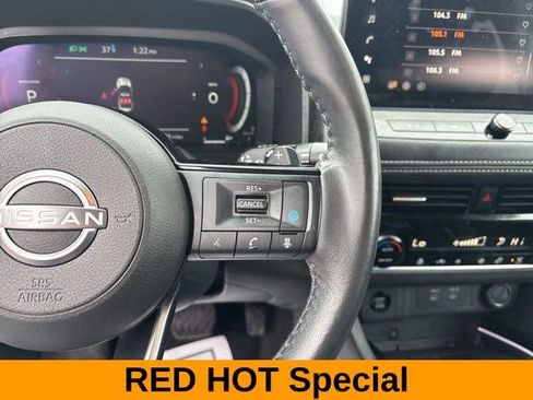Used 2024 Nissan Rogue SL AWD/4WD image 17