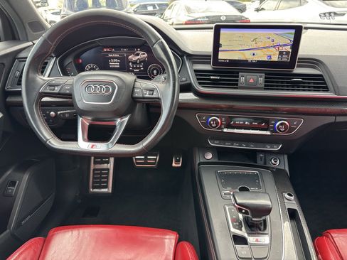 Used 2019 Audi SQ5 Prestige w/ Prestige Package image 3