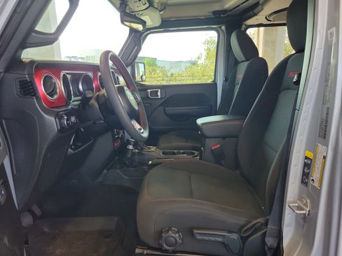 Used 2023 Jeep Wrangler Unlimited Rubicon AWD/4WD image 18