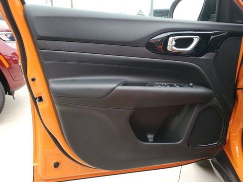 New 2026 Jeep Compass Latitude image 14