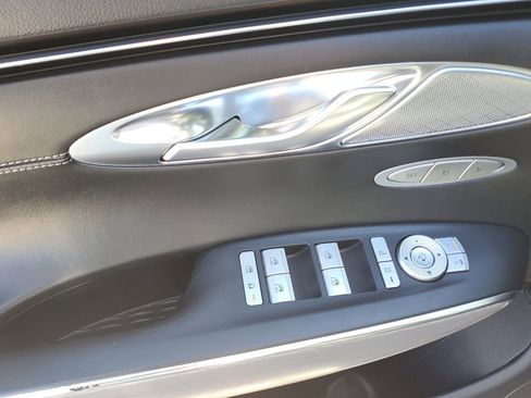 Used 2022 Genesis GV70 2.5T w/ Advanced Package image 24