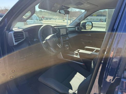 Used 2022 Toyota Tundra SR5 w/ SR5 Convenience Package image 12