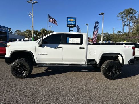 Used 2024 Chevrolet Silverado 2500 Custom image 13