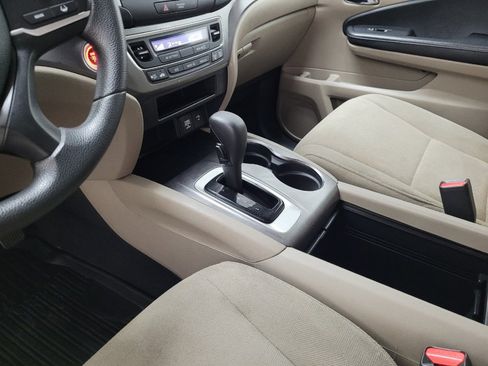 Used 2019 Honda Pilot LX image 26