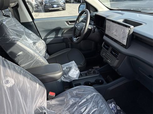 New 2025 Ford Maverick Lobo image 27