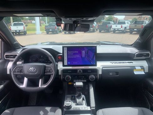 Used 2024 Toyota Tacoma TRD Off-Road w/ TRD Off Road Upgrade Package AWD/4WD image 26