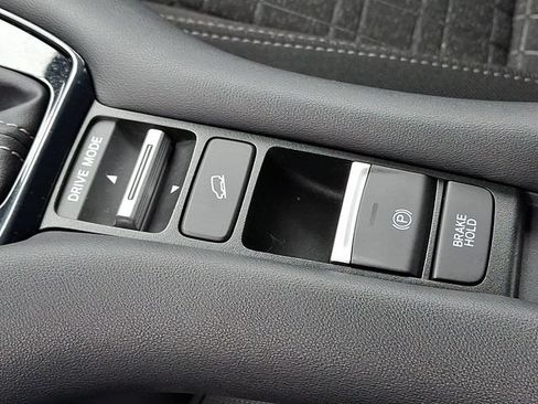 Used 2023 Honda HR-V LX image 26