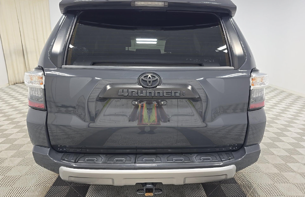 Used 2024 Toyota 4Runner TRD Off-Road Premium w/ Moonroof Package AWD/4WD image 4