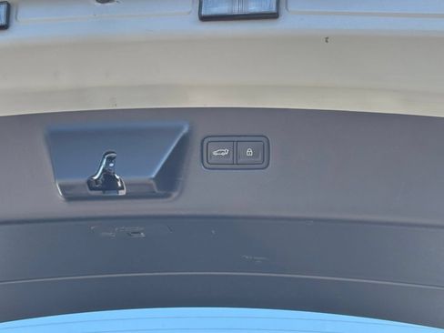 Used 2025 Hyundai Santa Fe SEL AWD/4WD image 22
