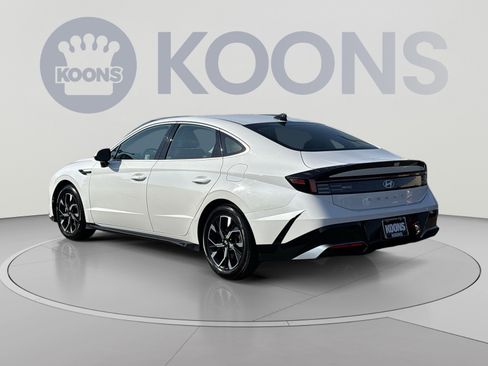 Certified 2024 Hyundai Sonata SEL FWD image 4