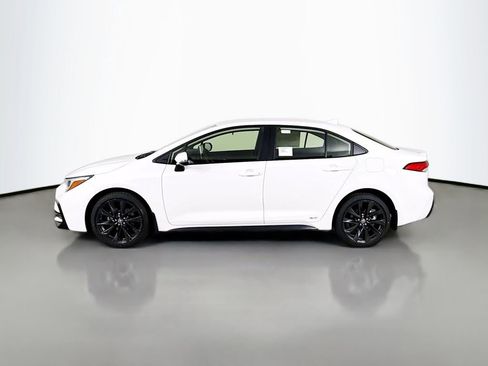 New 2026 Toyota Corolla SE w/ SE Premium Package AWD/4WD image 4