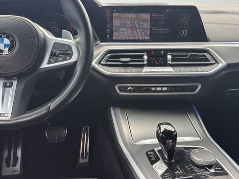 Used 2022 BMW X5 sDrive40i w/ M Sport Package image 12