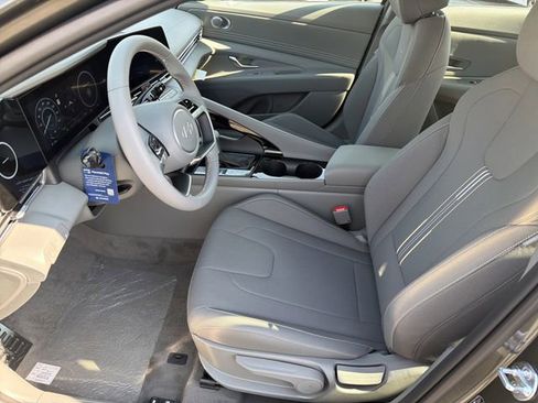 New 2026 Hyundai Elantra Sport image 9