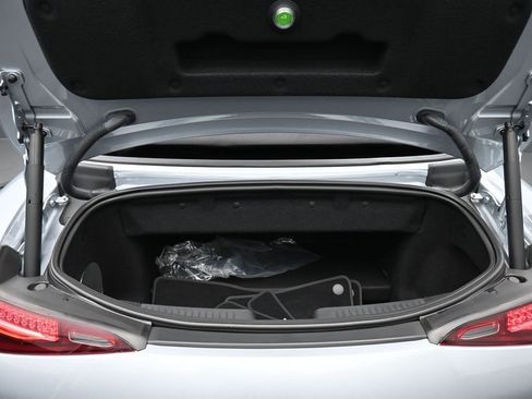 Used 2022 Mercedes-Benz SL 63 AMG 4MATIC w/ AMG Aerodynamic Package image 22